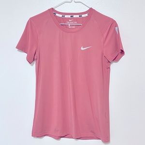 Nike Girls' Legend Scoop Dri-FIT T-Shirt, ***NWOT***